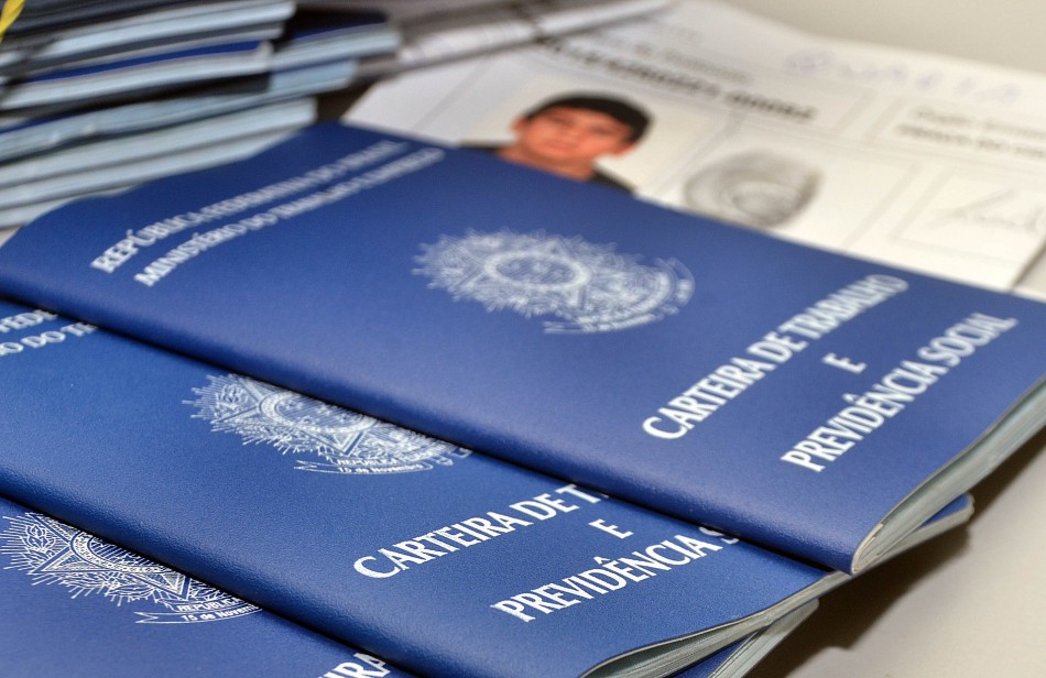 Livro mostra a perversidade da reforma trabalhista